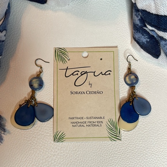 Beautiful Earrings Tagua by Soraya Cedeno - Picture 2 of 8